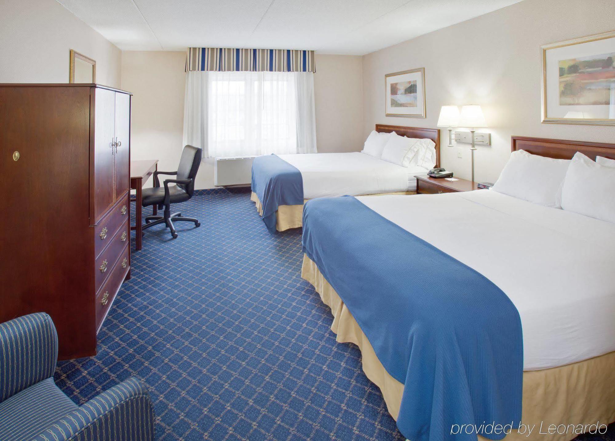 Holiday Inn Express Des Moines-At Drake University, An Ihg Hotel 客房 照片