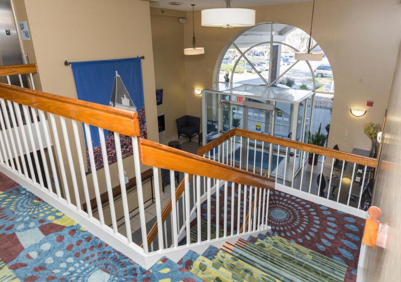 Holiday Inn Express Des Moines-At Drake University, An Ihg Hotel 外观 照片
