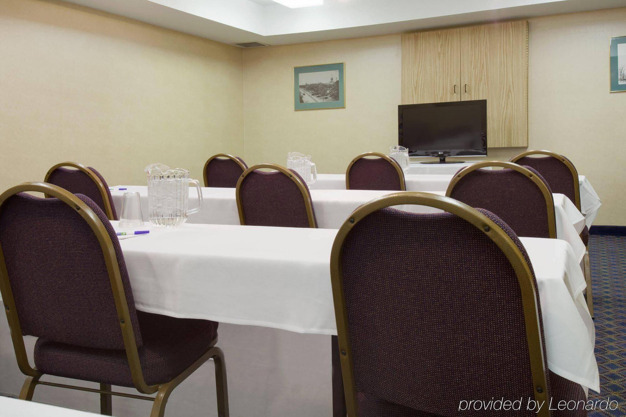 Holiday Inn Express Des Moines-At Drake University, An Ihg Hotel 外观 照片